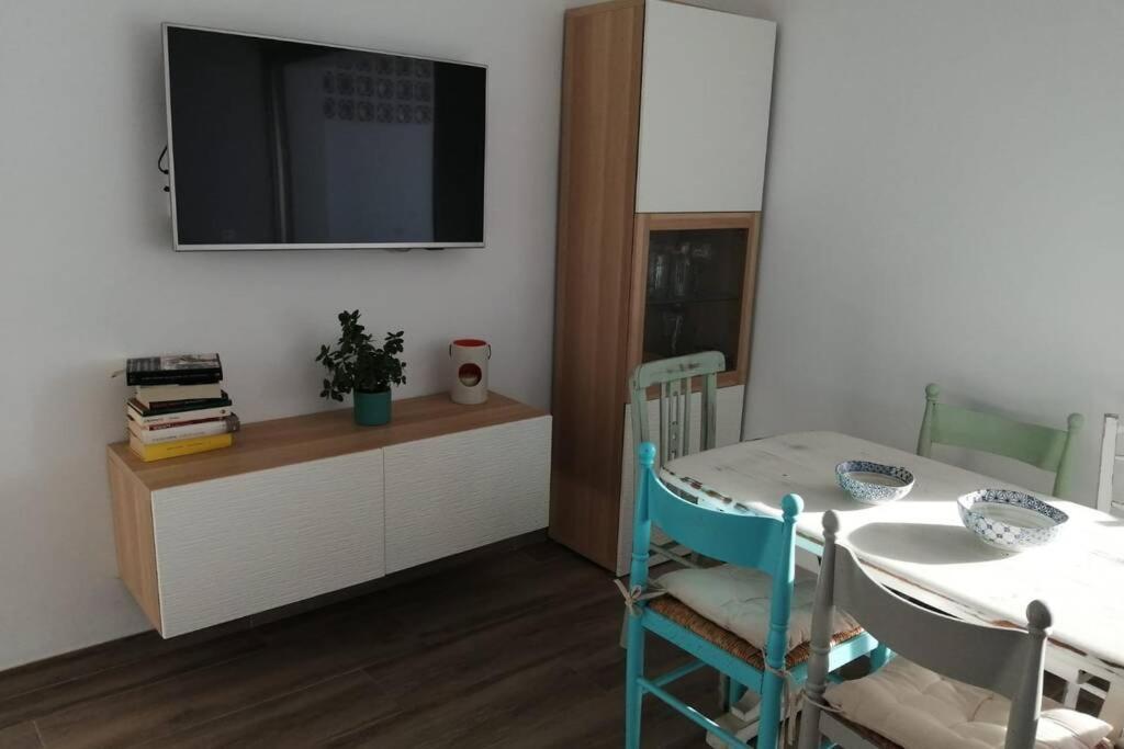 Apartamento Frente Al Mar. Альмуньекар Экстерьер фото